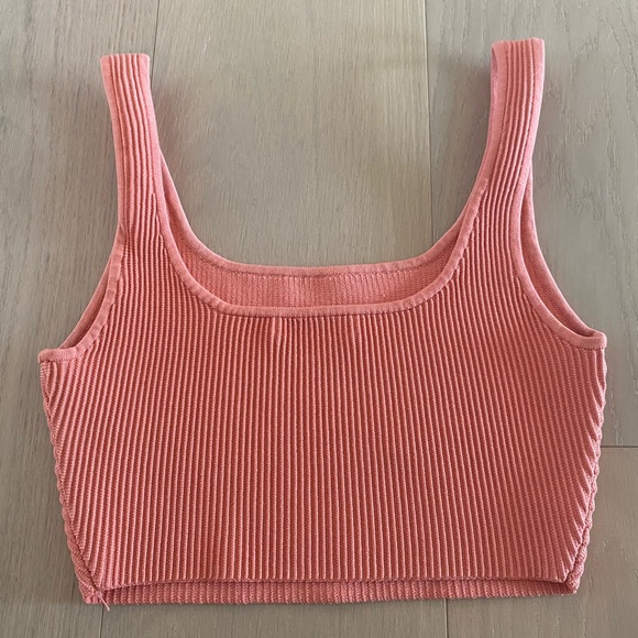 Babaton Sculpted Crop Too - Picture 2 of 4